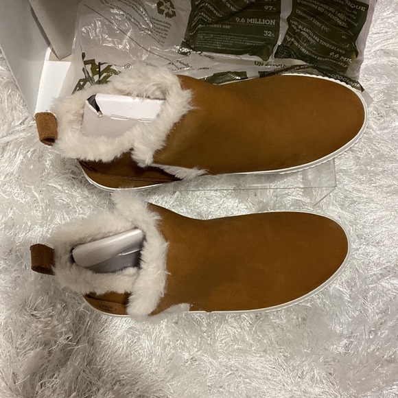 Timberland Booties - Picture 3 of 11